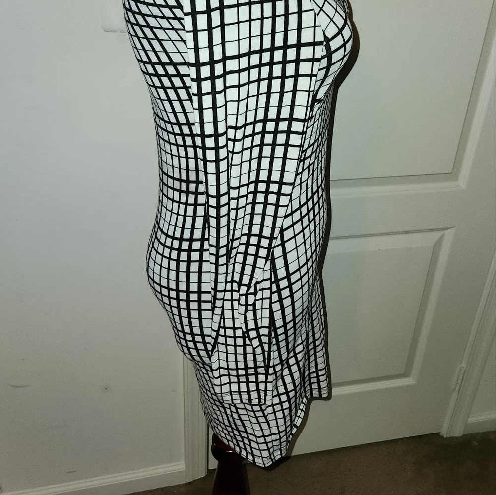 FOREVER 21 DRESS ! - Picture 2 of 5